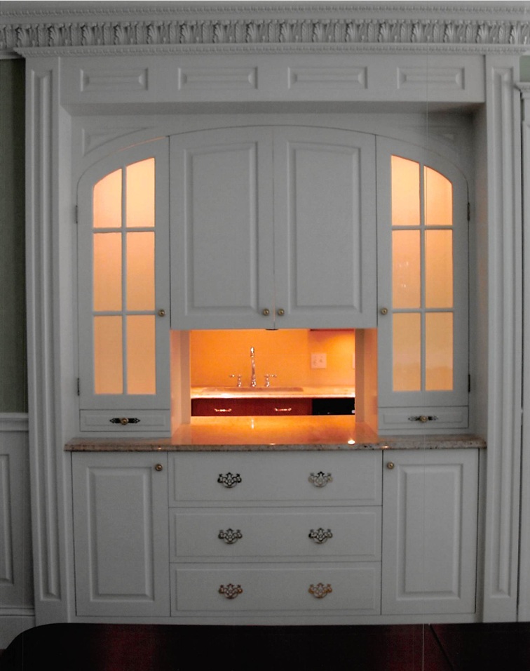 Dining pantry cabinet – closed